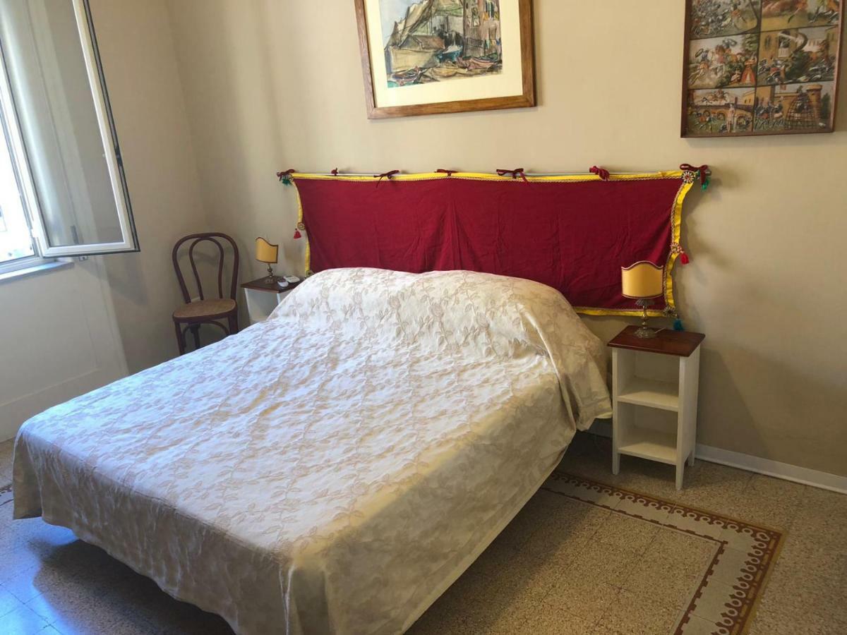 Al Teatro Biondo Guest House パレルモ エクステリア 写真