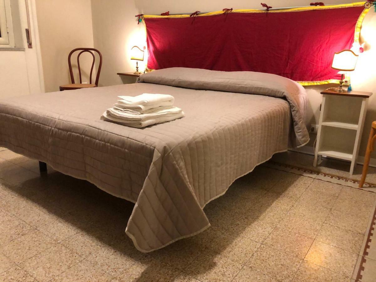 Al Teatro Biondo Guest House パレルモ エクステリア 写真
